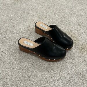 Clog shoes